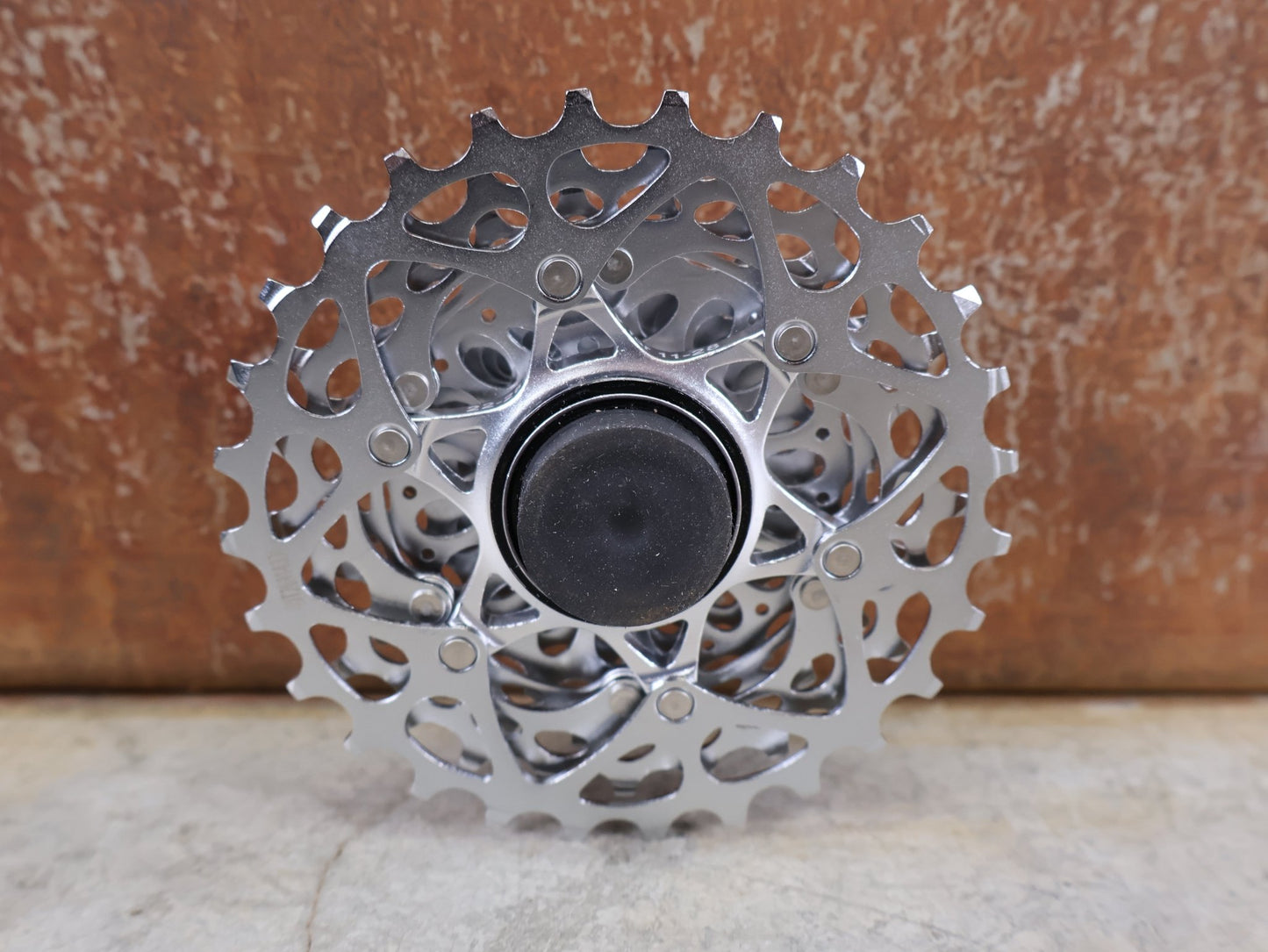 Kassette & Zahnkränze von Sram, SRAM POWERGLIDE PG - 1170 KASSETTE / 11 - FACH / 11 - 28 ZÄHNE / ROAD & CX / 257G vor USEDBIKES - OB.DE Hintergrund
