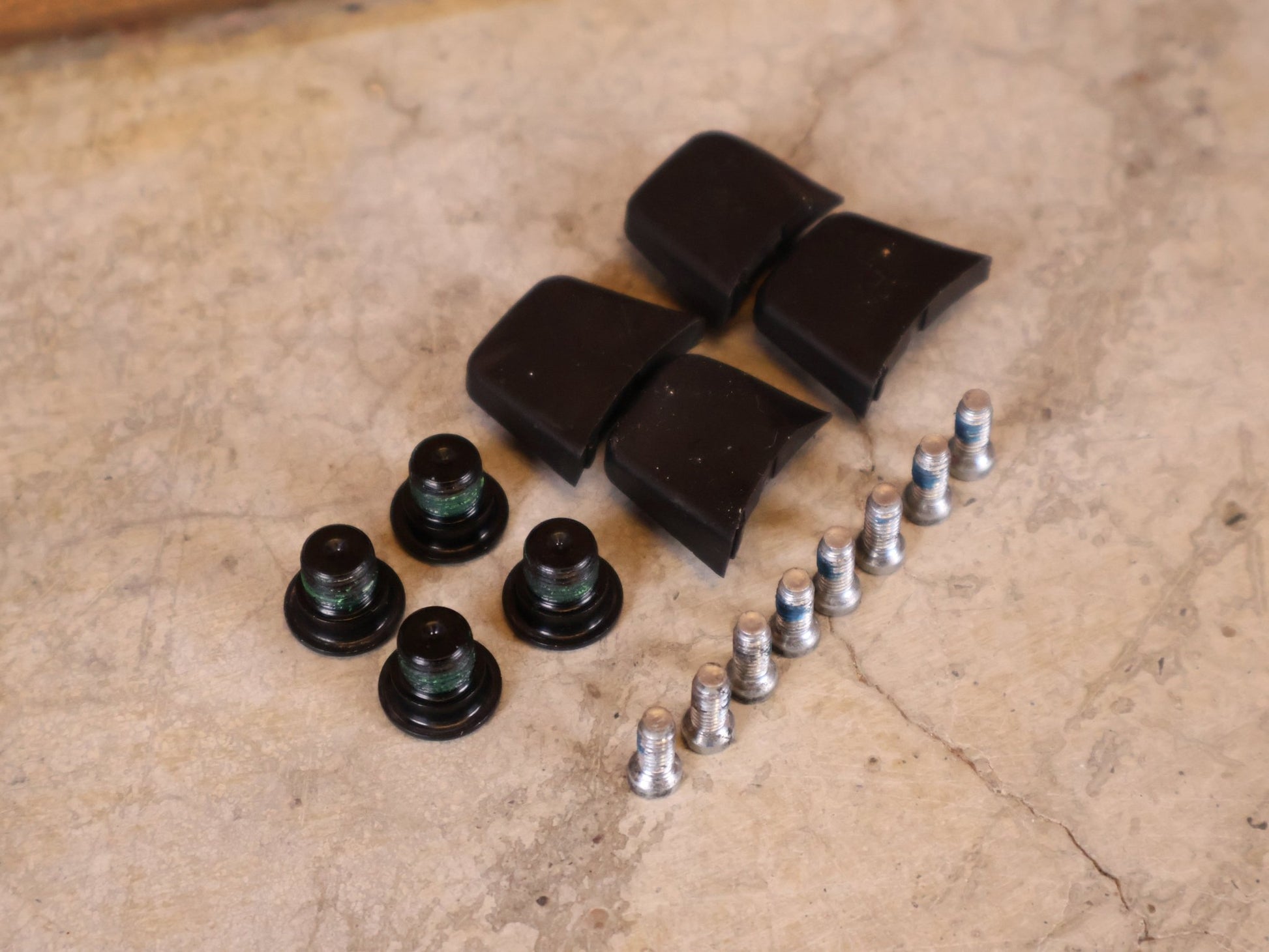 Powermeter von Sram, SRAM POWERMETER 8 - BOLT AXS SPIDER 107 BCD vor USEDBIKES - OB.DE Hintergrund