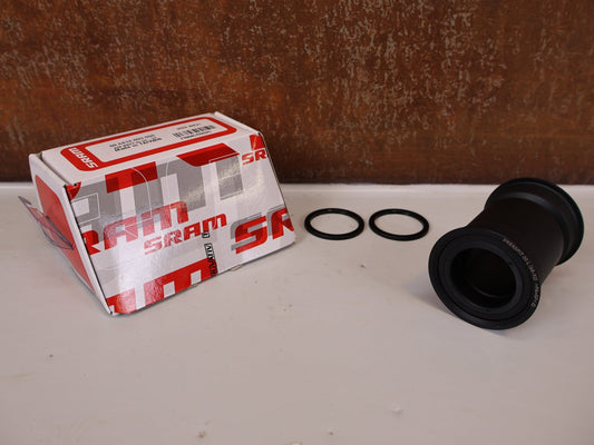 Innenlager von Sram, SRAM PRESSFIT 30 INNENLAGER / PF46 / 68 - 92MM / 30MM ACHSE / 00.6418.009.000 vor USEDBIKES - OB.DE Hintergrund