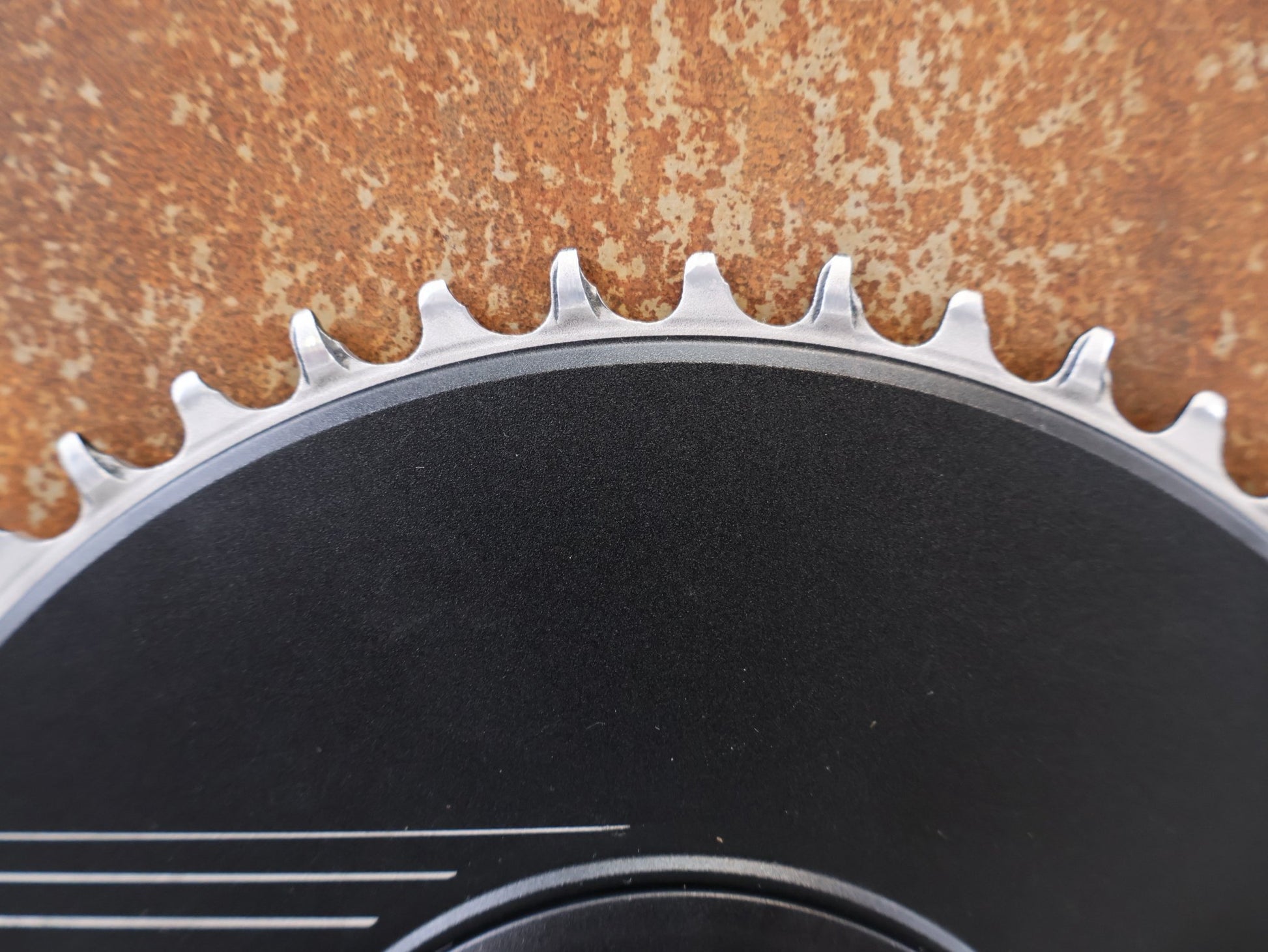 Powermeter von Sram, SRAM RED AXS AERO POWERMETER KIT / 1-FACH ROAD 50 ZÄHNE DIRECT MOUNT vor USEDBIKES-OB.DE Hintergrund