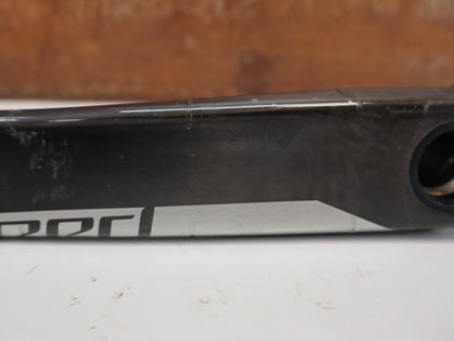 Kurbel von Sram, SRAM RED AXS D1 CARBON ROAD KURBELARME 172,5MM DUB / 8-BOLT vor USEDBIKES-OB.DE Hintergrund