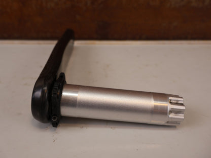Kurbel von Sram, SRAM RED AXS D1 CARBON ROAD KURBELARME 172,5MM DUB / 8-BOLT vor USEDBIKES-OB.DE Hintergrund