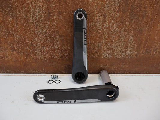 Kurbel von Sram, SRAM RED AXS D1 CARBON ROAD KURBELARME 8-BOLT DUB / 175MM vor USEDBIKES-OB.DE Hintergrund