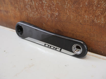 Kurbel von Sram, SRAM RED AXS D1 CARBON ROAD KURBELARME 8-BOLT DUB / 175MM vor USEDBIKES-OB.DE Hintergrund