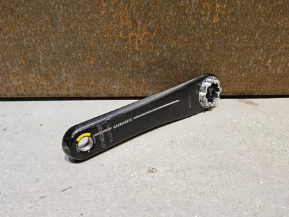 Kurbel von Sram, SRAM RED AXS E1 KURBELARME DUB 8 - BOLT 175MM vor USEDBIKES - OB.DE Hintergrund