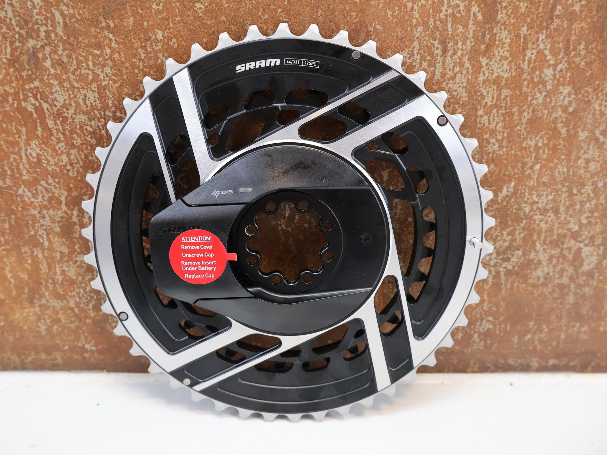Kurbel von Sram, SRAM RED AXS E1 POWERMETER - KIT MY25 / 46 - 33 ZÄHNE / 8 - BOLT vor USEDBIKES - OB.DE Hintergrund