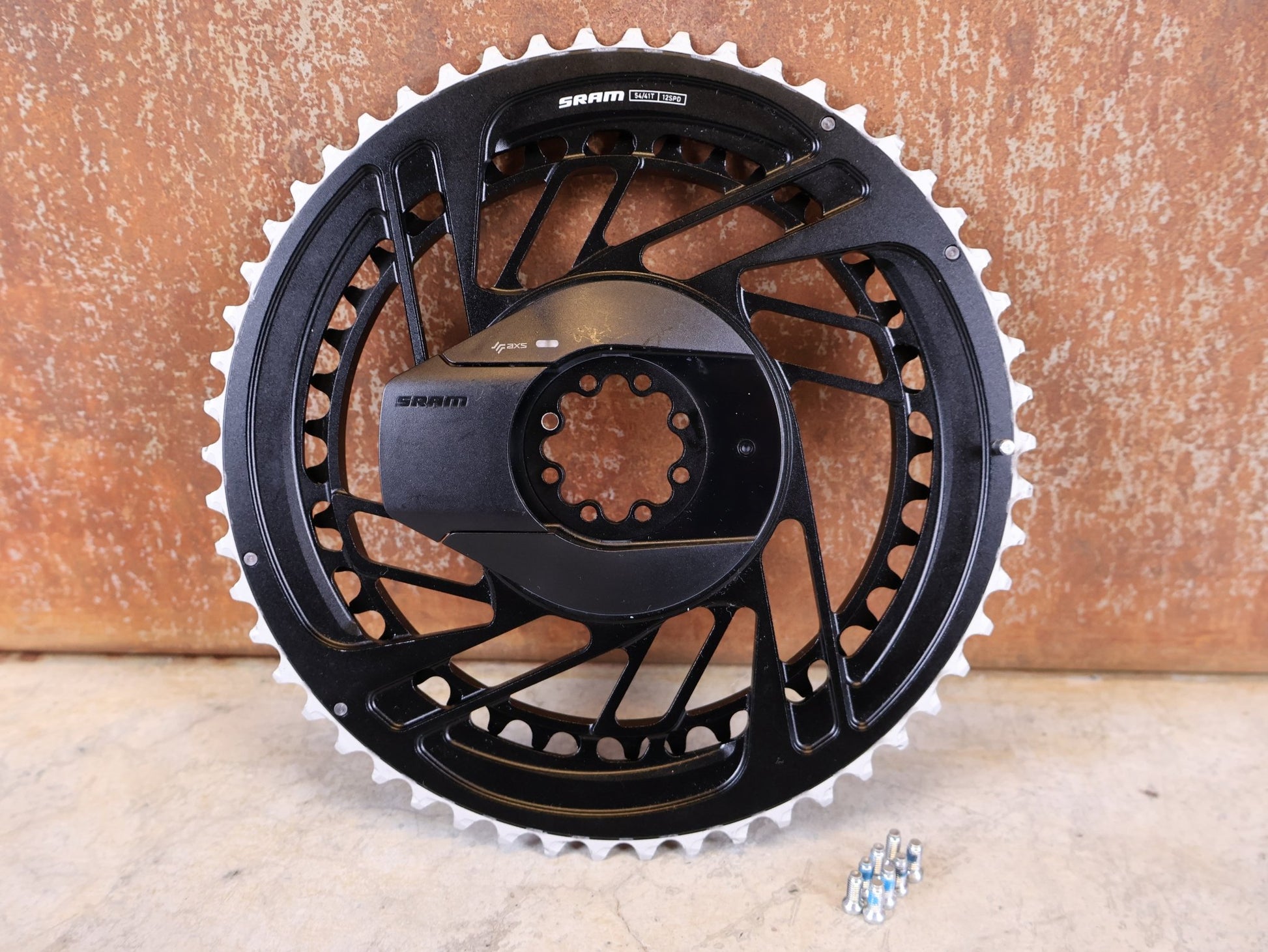 Kettenblatt von Sram, SRAM RED AXS E1 POWERMETER - KIT / QUARQ – 54/41 ZÄHNE – DUB – 12 - FACH ROAD vor USEDBIKES - OB.DE Hintergrund