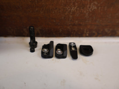 Schaltungsteile von Sram, SRAM RED AXS E1 UMWERFER MY25 2X12 FACH BRAZE ON vor USEDBIKES-OB.DE Hintergrund