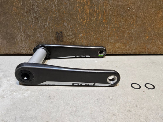 Kurbel von Sram, SRAM RED AXS KURBELARME D1 DUB 8 - BOLT / 172.5MM vor USEDBIKES - OB.DE Hintergrund
