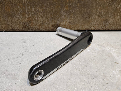 Kurbel von Sram, SRAM RED AXS KURBELARME D1 DUB 8 - BOLT 172,5MM vor USEDBIKES - OB.DE Hintergrund