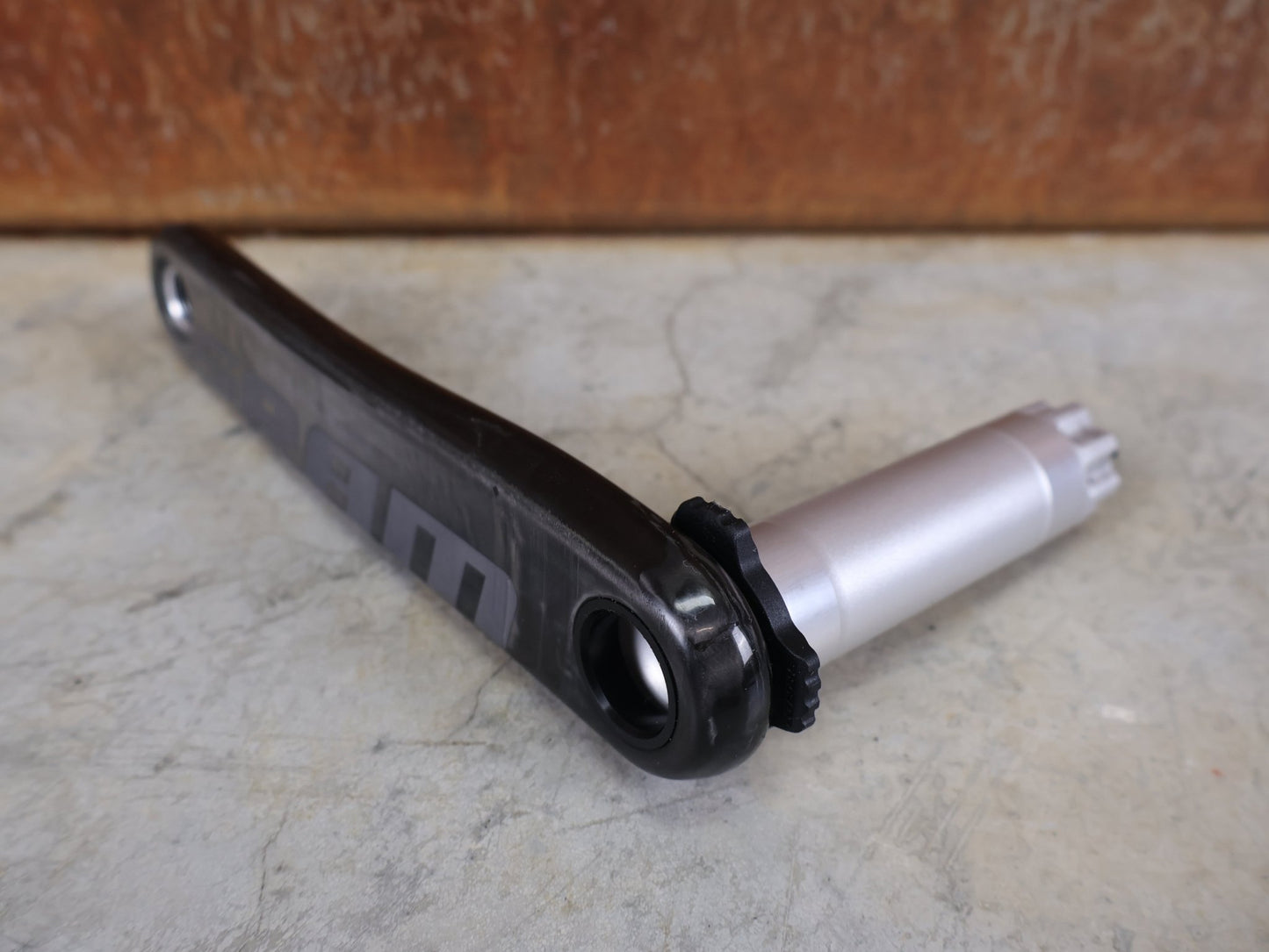 Kurbel von Sram, SRAM RED AXS KURBELARME D1 DUB 8 - BOLT / TEAM EDITION - RACE / 170MM vor USEDBIKES - OB.DE Hintergrund