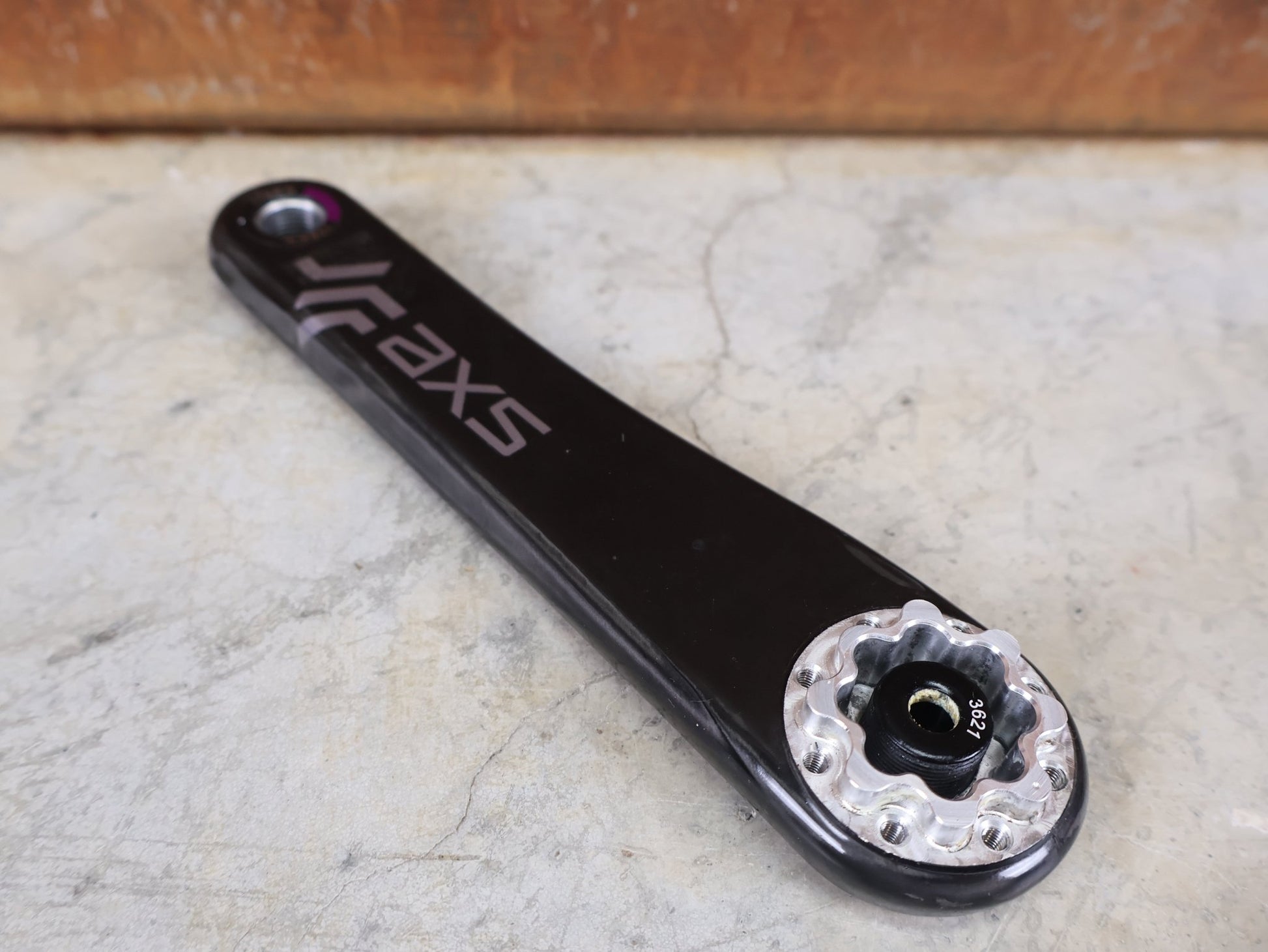 Kurbel von Sram, SRAM RED AXS KURBELARME D1 DUB 8 - BOLT / TEAM EDITION - RACE / 170MM vor USEDBIKES - OB.DE Hintergrund