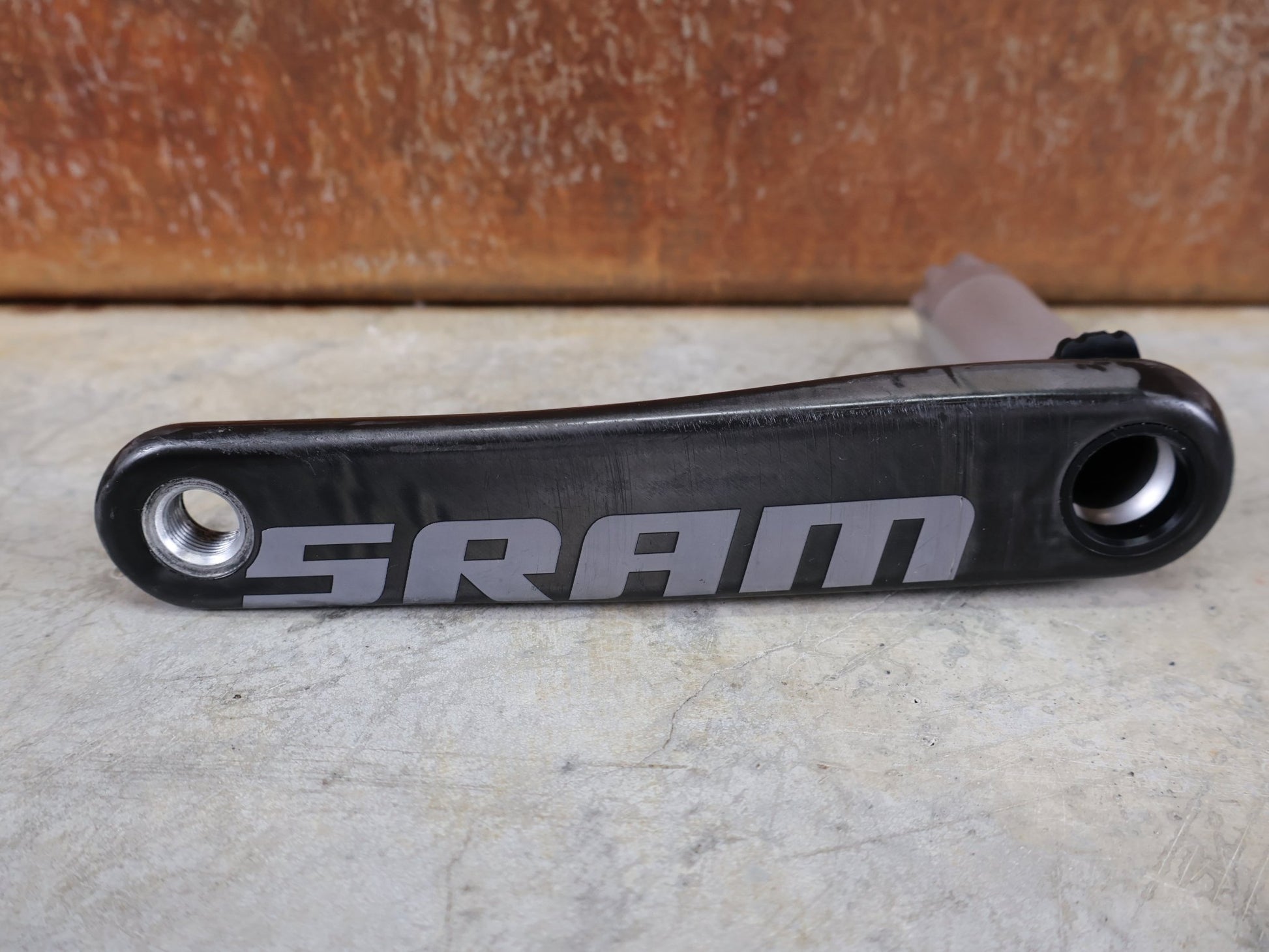 Kurbel von Sram, SRAM RED AXS KURBELARME D1 DUB 8 - BOLT / TEAM EDITION - RACE / 170MM vor USEDBIKES - OB.DE Hintergrund