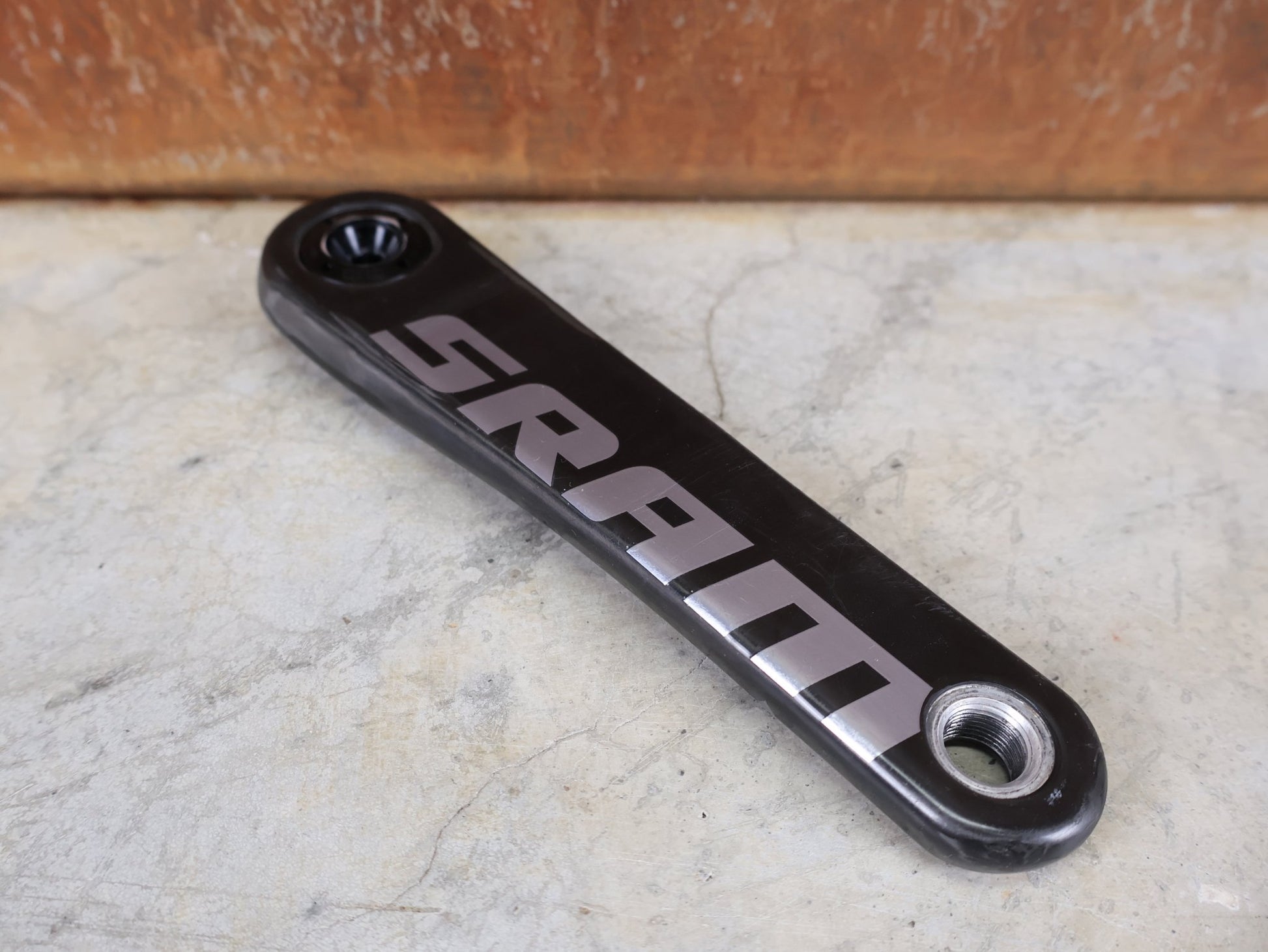 Kurbel von Sram, SRAM RED AXS KURBELARME D1 DUB 8 - BOLT / TEAM EDITION - RACE / 170MM vor USEDBIKES - OB.DE Hintergrund