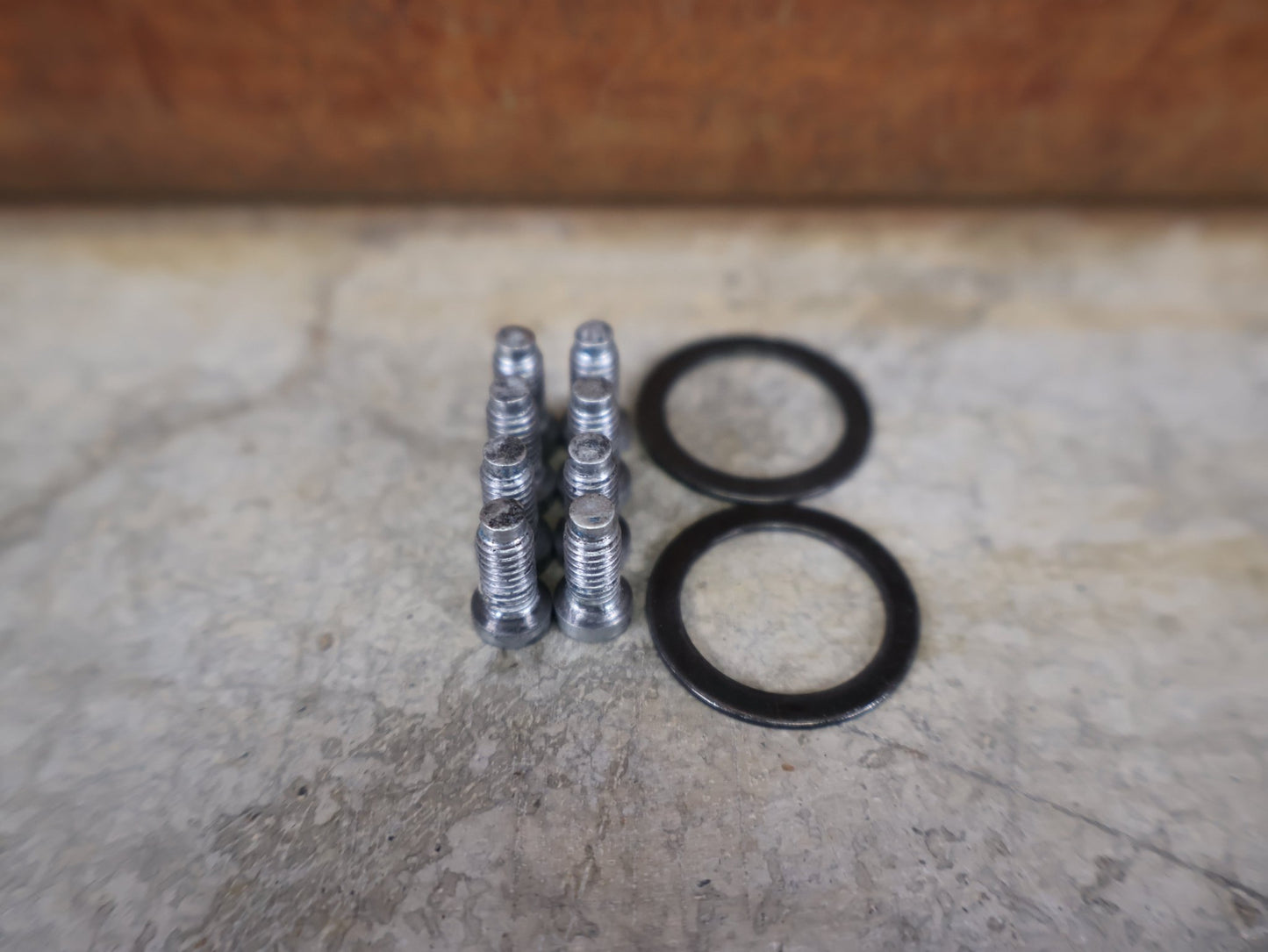 Kurbel von Sram, SRAM RED AXS KURBELARME D1 DUB 8 - BOLT / TEAM EDITION - RACE / 172.5MM vor USEDBIKES - OB.DE Hintergrund