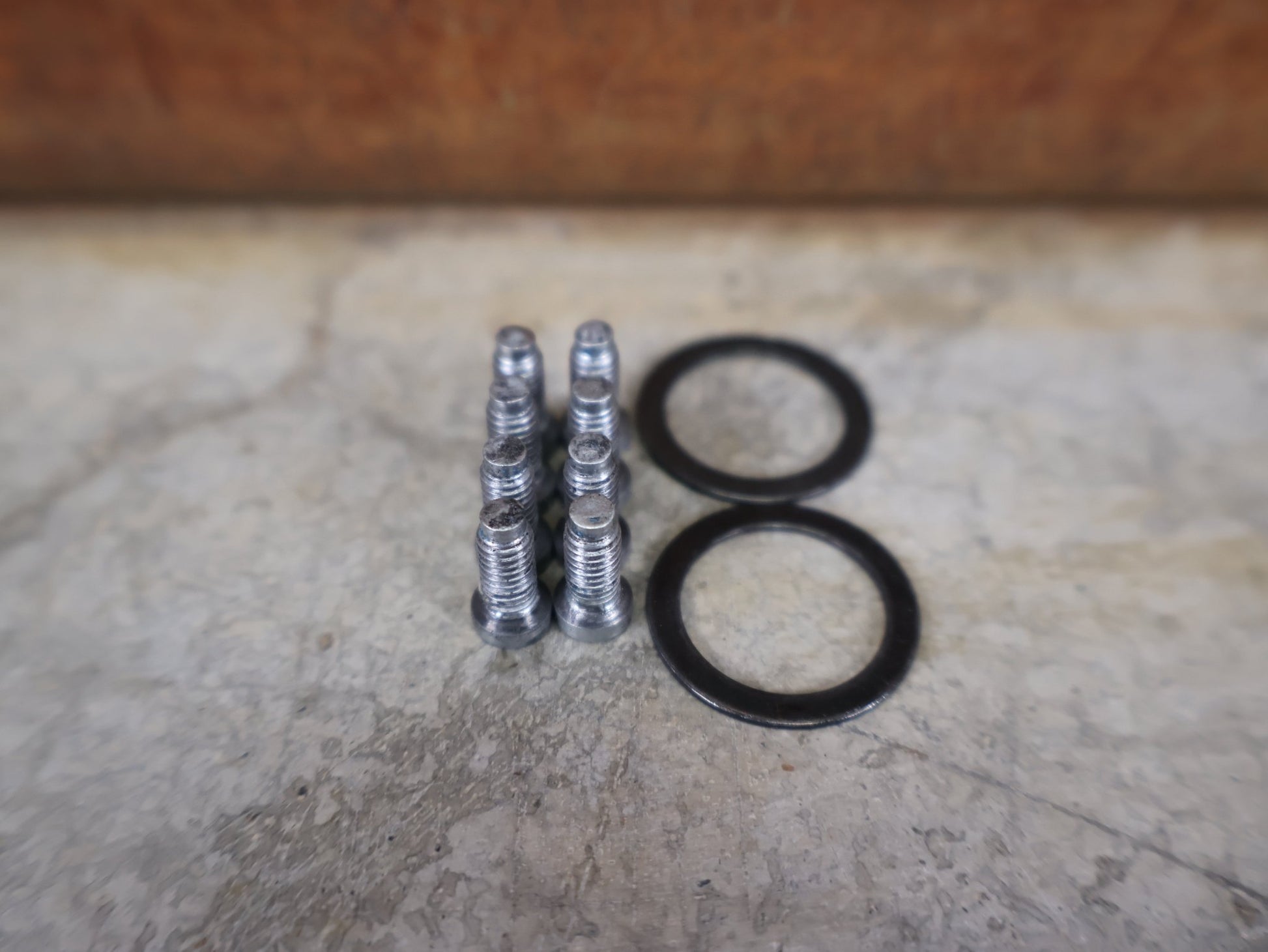 Kurbel von Sram, SRAM RED AXS KURBELARME D1 DUB 8 - BOLT / TEAM EDITION - RACE / 172.5MM vor USEDBIKES - OB.DE Hintergrund