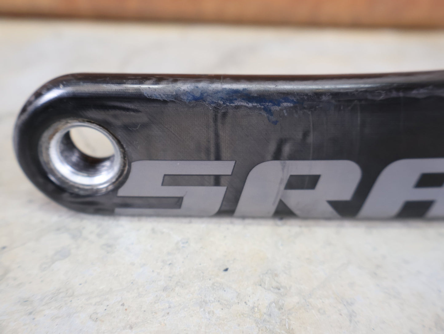 Kurbel von Sram, SRAM RED AXS KURBELARME D1 DUB 8 - BOLT / TEAM EDITION - RACE / 172.5MM vor USEDBIKES - OB.DE Hintergrund