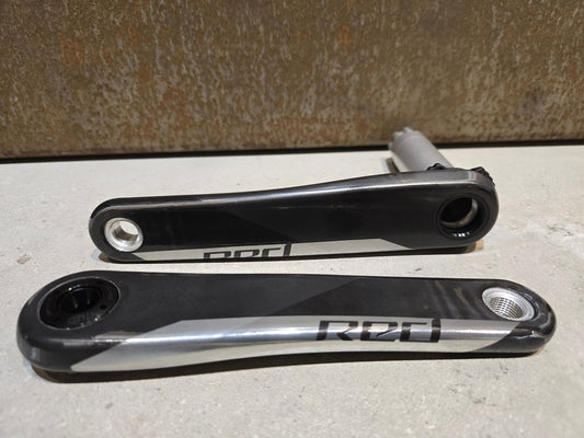 Kurbel von Sram, SRAM RED AXS KURBELARME DUB 8 - BOLT 170 - 175MM in variant_title vor USEDBIKES - OB.DE Hintergrund