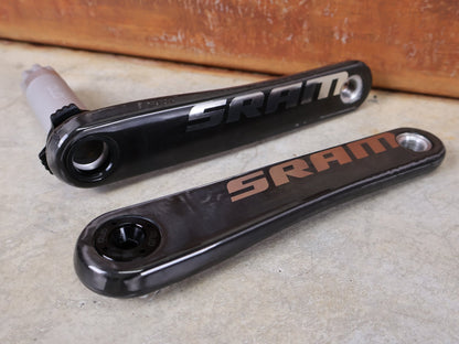 Kurbel von Sram, SRAM RED AXS KURBELARME E1 DUB 8 - BOLT / TEAM EDITION - RACE / 175MM vor USEDBIKES - OB.DE Hintergrund