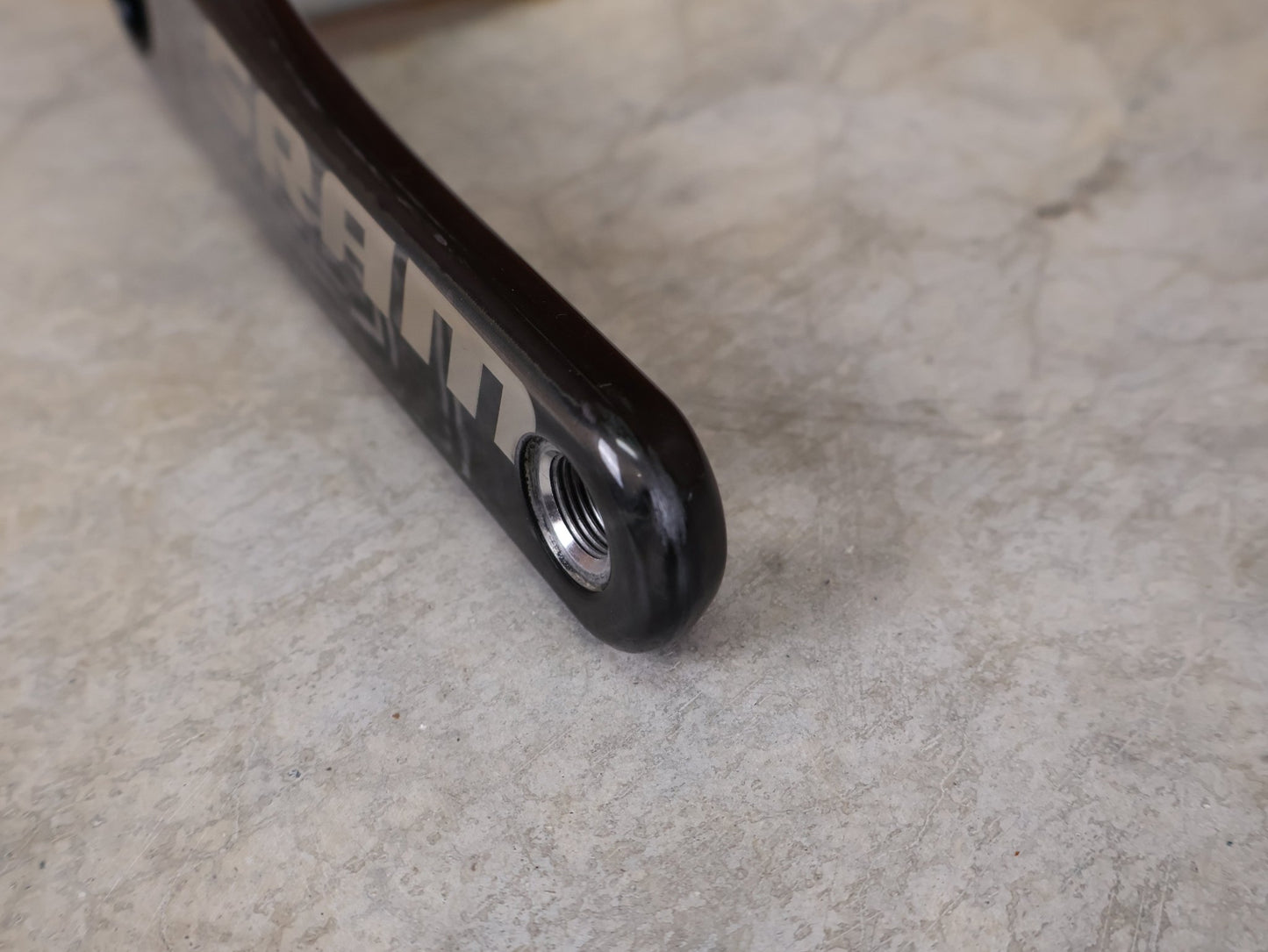 Kurbel von Sram, SRAM RED AXS KURBELARME E1 DUB 8 - BOLT / TEAM EDITION - RACE / 175MM vor USEDBIKES - OB.DE Hintergrund