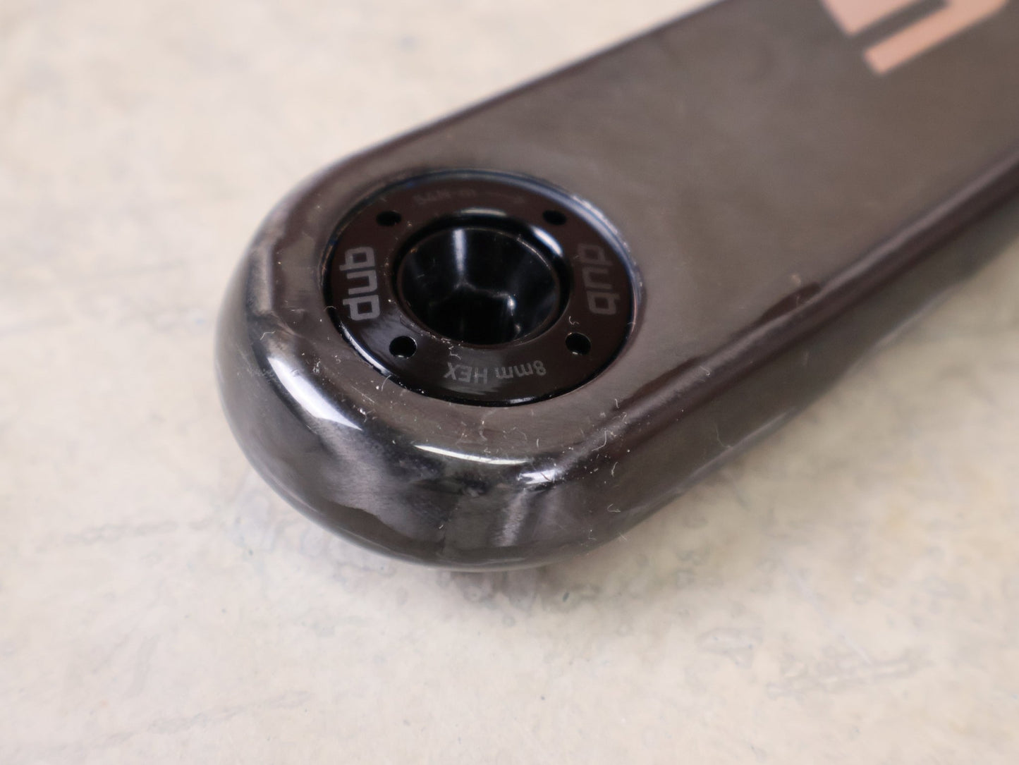 Kurbel von Sram, SRAM RED AXS KURBELARME E1 DUB 8 - BOLT / TEAM EDITION - RACE / 175MM vor USEDBIKES - OB.DE Hintergrund