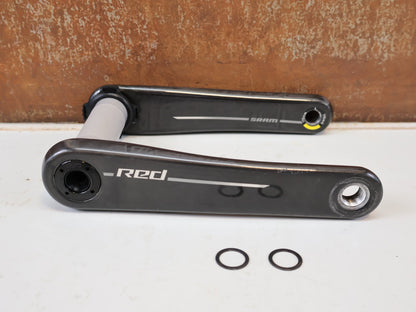 Kurbel von Sram, SRAM RED DUB KURBELARME E1 / 175MM / 8-BOLT / MODELL 2025 / 311G vor USEDBIKES-OB.DE Hintergrund
