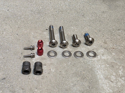 Brems - / Schalthebel von Sram, SRAM RED ETAP 11 FACH BREMS - / SCHALTHEBEL DISC vor USEDBIKES - OB.DE Hintergrund