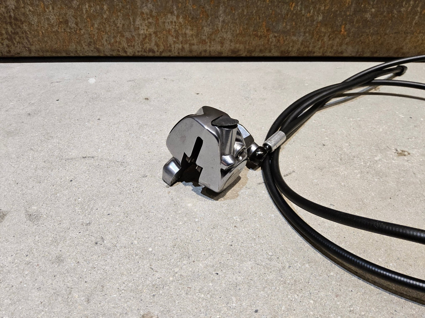 Brems - / Schalthebel von Sram, SRAM RED ETAP AXS BREMS - / SCHALTHEBEL DISC / SET vor USEDBIKES - OB.DE Hintergrund