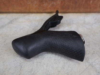 Brems - / Schalthebel von Sram, SRAM RED ETAP AXS BREMS - / SCHALTHEBEL DISC / TEAM EDITION - RACE / SET vor USEDBIKES - OB.DE Hintergrund