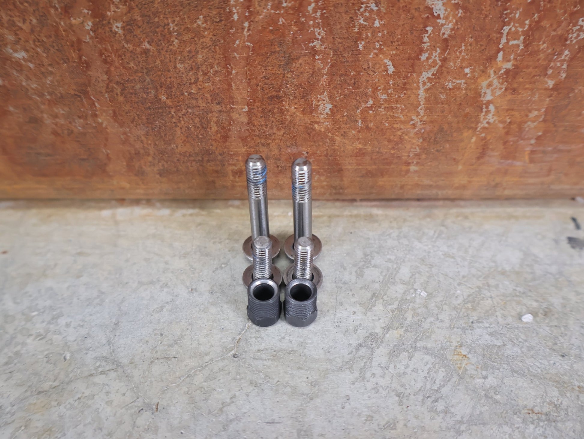 Brems - / Schalthebel von Sram, SRAM RED ETAP AXS BREMS - / SCHALTHEBEL DISC / TEAM EDITION - RACE / SET vor USEDBIKES - OB.DE Hintergrund