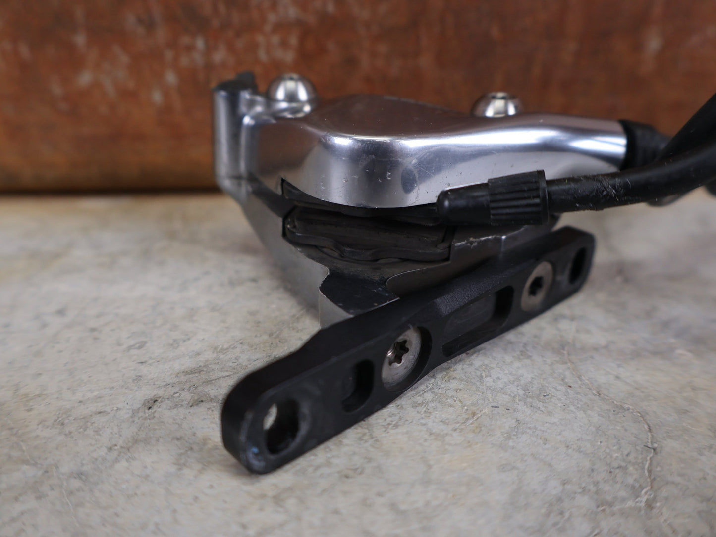 Brems - / Schalthebel von Sram, SRAM RED ETAP AXS BREMS - / SCHALTHEBEL DISC / TEAM EDITION - RACE / SET vor USEDBIKES - OB.DE Hintergrund