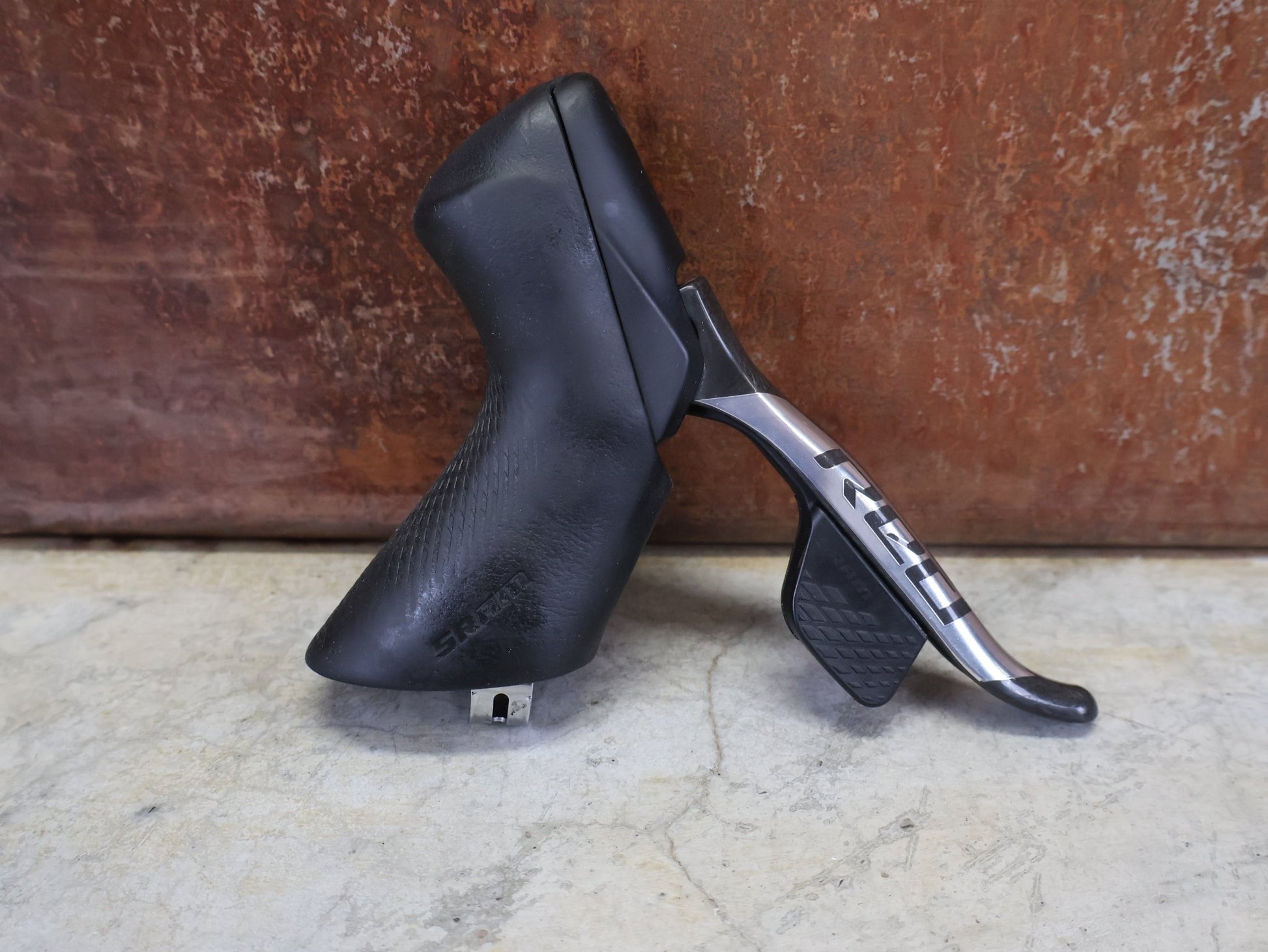 Brems - / Schalthebel von Sram, SRAM RED ETAP AXS D1 BREMS - / SCHALTHEBEL DISC / RECHTS vor USEDBIKES - OB.DE Hintergrund