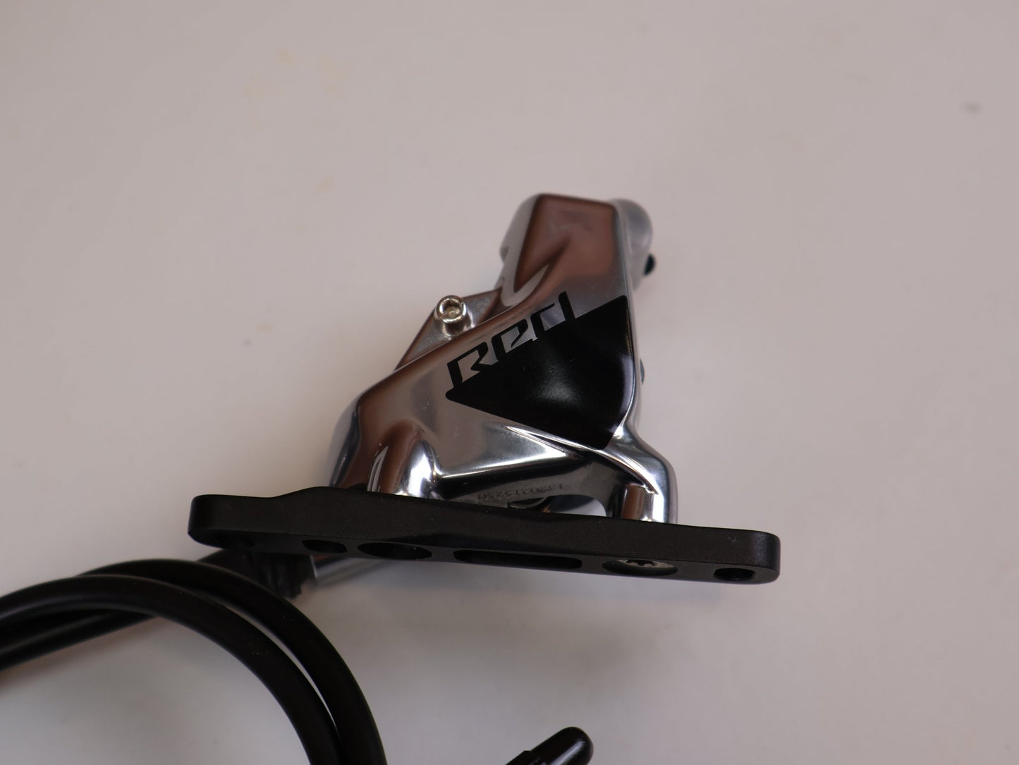 Brems - / Schalthebel von Sram, SRAM RED ETAP AXS D1 SCHALT - / BREMSHEBEL 2X12 - FACH / DISC / CARBON / INKL. BREMSSÄTTEL vor USEDBIKES - OB.DE Hintergrund