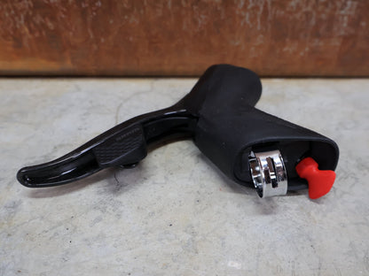 Brems - / Schalthebel von Sram, SRAM – RED ETAP AXS D1 SCHALT - /BREMSHEBEL TEAM - EDITION / 12 - FACH/ LINKS vor USEDBIKES - OB.DE Hintergrund