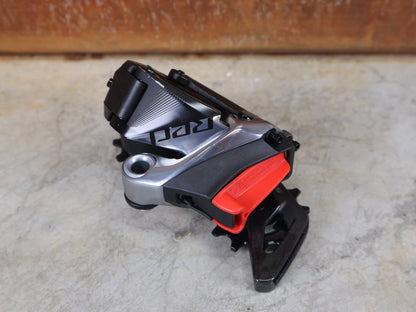 Schaltungsteile von Sram, SRAM RED ETAP AXS D1 SCHALTWERK 12 - FACH – KURZ – 33T / ROAD vor USEDBIKES - OB.DE Hintergrund