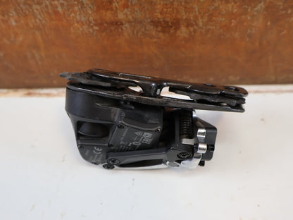 Schaltungsteile von Sram, SRAM RED ETAP AXS SCHALTWERK 12 FACH 33T CARBON KERAMIK LAGER vor USEDBIKES-OB.DE Hintergrund