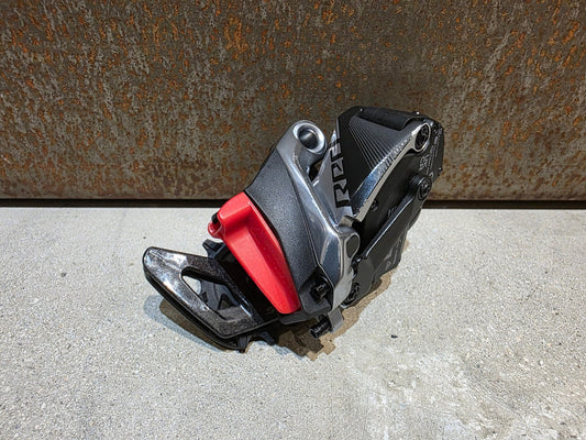 Schaltungsteile von Sram, SRAM RED ETAP AXS SCHALTWERK 12 FACH D1 / 33T vor USEDBIKES - OB.DE Hintergrund