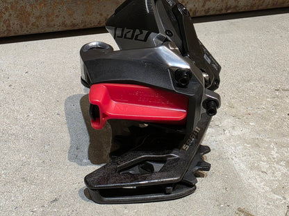 Schaltungsteile von Sram, SRAM RED ETAP AXS SCHALTWERK 12 FACH D1 / 33T vor USEDBIKES - OB.DE Hintergrund