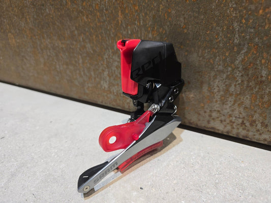 Schaltungsteile von Sram, SRAM RED ETAP AXS UMWERFER 12 FACH in variant_title vor USEDBIKES - OB.DE Hintergrund