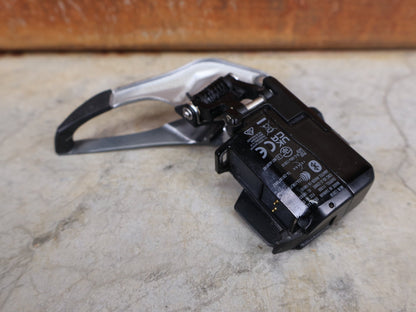 Schaltungsteile von Sram, SRAM RED ETAP D1 AXS UMWERFER 12 FACH ANLÖT vor USEDBIKES - OB.DE Hintergrund