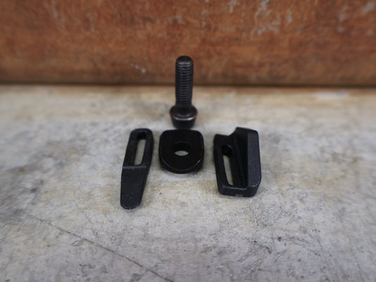 Schaltungsteile von Sram, SRAM RED ETAP UMWERFER / 2X11 - FACH / WIRELESS / CARBON & TITAN vor USEDBIKES - OB.DE Hintergrund