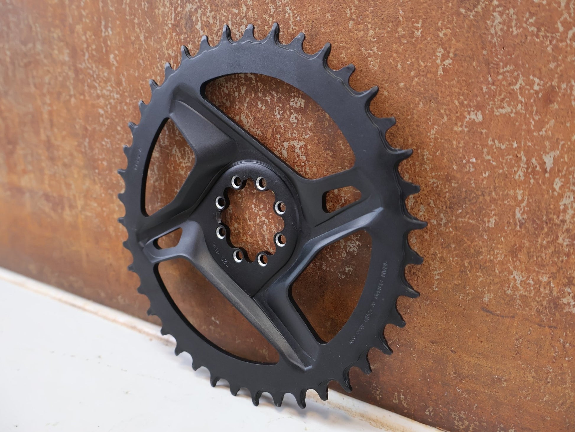 Kettenblatt von Sram, SRAM RED FORCE X-SYNC ROAD DIRECT MOUNT KETTENBLATT 40Z / 1-SPEED vor USEDBIKES-OB.DE Hintergrund