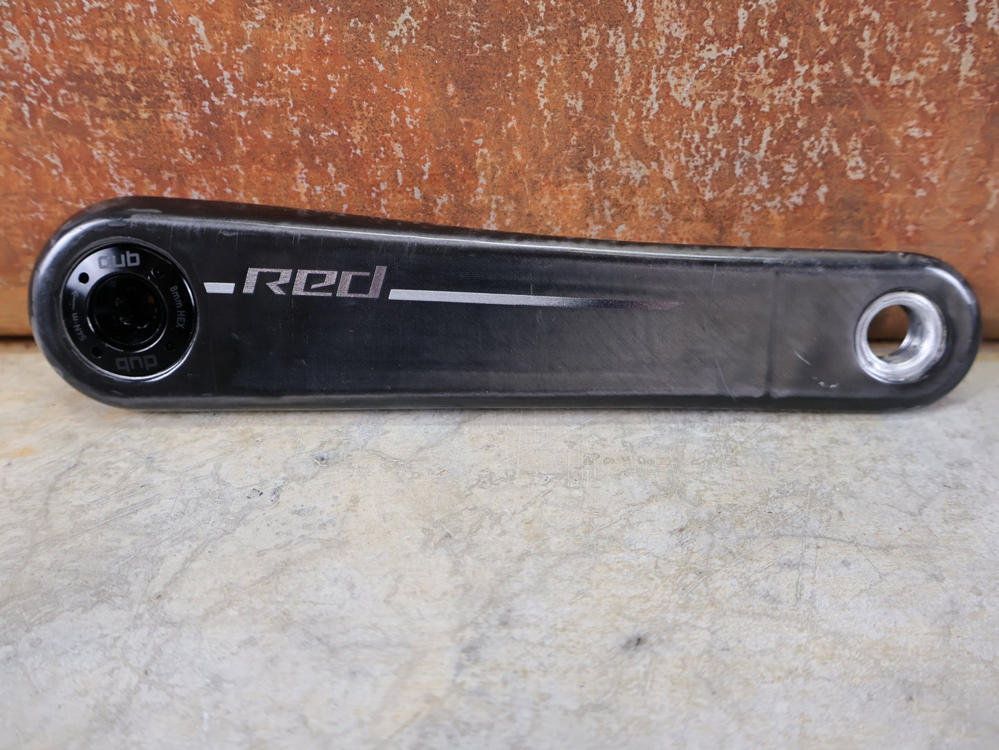 Kurbel von Sram, SRAM RED XPLR KURBEL / CARBON – DUB – WIDE – E1 – SCHWARZ – 170 MM vor USEDBIKES - OB.DE Hintergrund