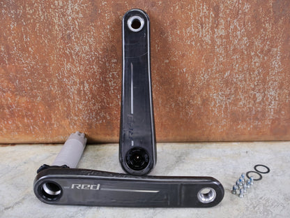 Kurbel von Sram, SRAM RED XPLR KURBEL / CARBON – DUB – WIDE – E1 – SCHWARZ – 170 MM vor USEDBIKES - OB.DE Hintergrund