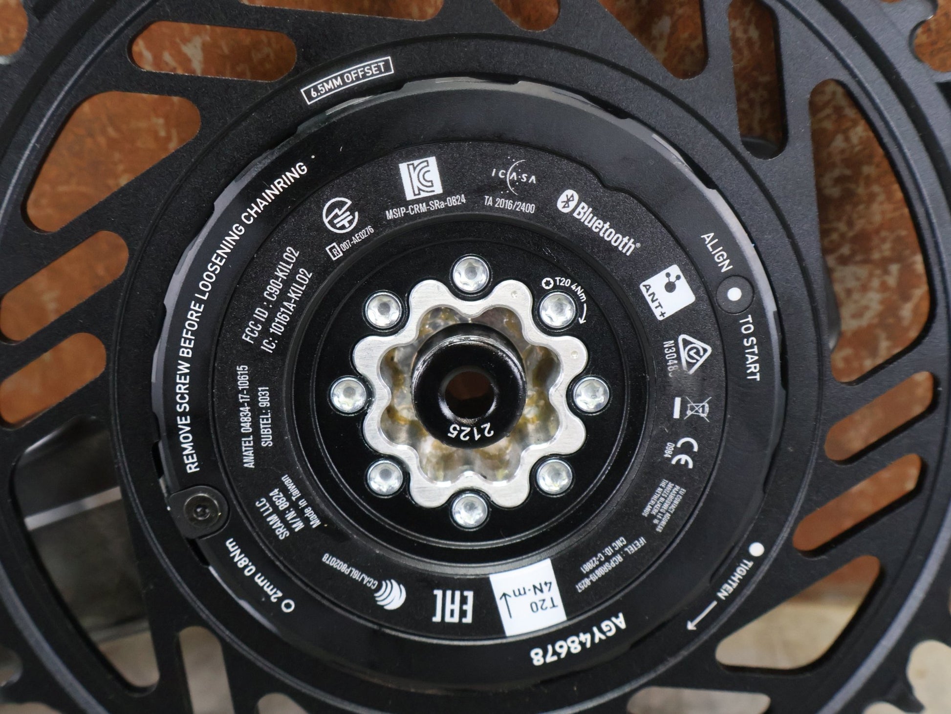 Powermeter von Sram, SRAM RED XPLR WIDE QUARQ POWERMETER KURBEL E1 / 42 ZÄHNE / 172.5MM vor USEDBIKES - OB.DE Hintergrund