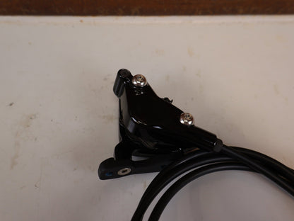 Brems-/ Schalthebel von Sram, SRAM RIVAL AXS D1 SCHEIBENBREMSE SET / FLATMOUNT vor USEDBIKES-OB.DE Hintergrund