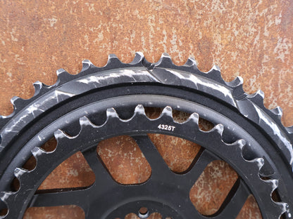 Kettenblatt von Sram, SRAM Rival E1 Kettenblattsatz 48-35T 8-Bolt 2x12 204g vor USEDBIKES-OB.DE Hintergrund