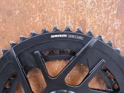 Kettenblatt von Sram, SRAM Rival E1 Kettenblattsatz 48-35T 8-Bolt 2x12 204g vor USEDBIKES-OB.DE Hintergrund