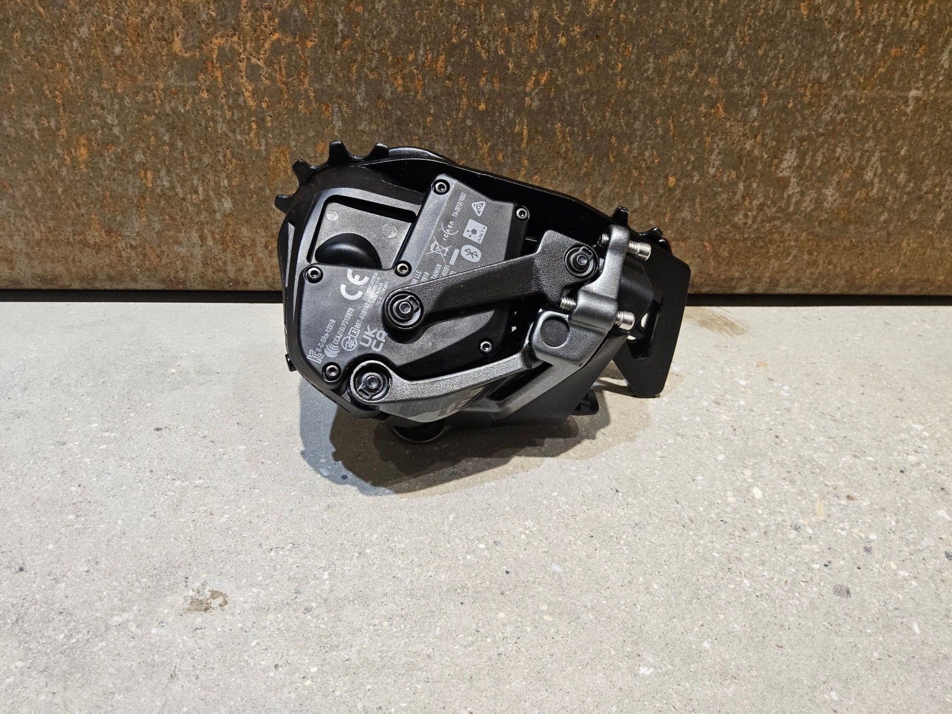 Schaltungsteile von Sram, SRAM RIVAL ETAP AXS SCHALTWERK 12 FACH / MAX 36 ZÄHNE vor USEDBIKES - OB.DE Hintergrund