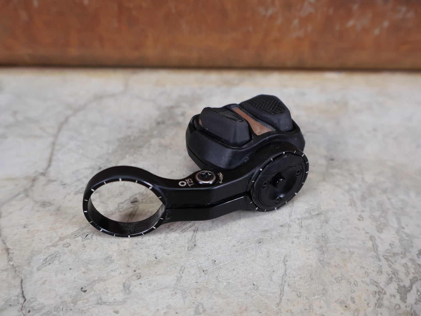 Schaltungsteile von Sram, SRAM ULTIMATE CONTROLLER POD AXS / SCHALTGRIFF 12 - FACH – WIRELESS vor USEDBIKES - OB.DE Hintergrund